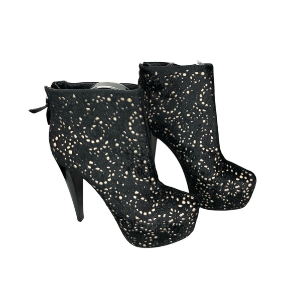 Alice + Olivia Shoes - Alice + Olivia “Paige” Laser-cut Calf Hair Black Bootie Heel 38 1/2
